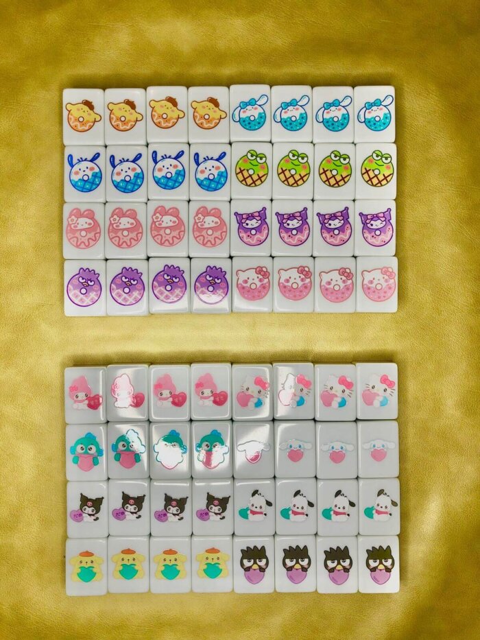 Seaside Escape Mahjong X-Large Pink Tile Game 65 blocks (Sanrio Hello Kitty & Friends)