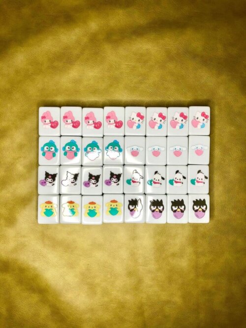 Seaside Escape Mahjong X-Large Pink Tile Game 65 blocks (Sanrio Hello Kitty & Friends)