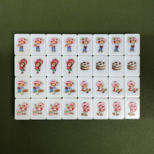 Seaside Escape Tile Game Strawberry Shortcake X-Large mahjong (for one player)