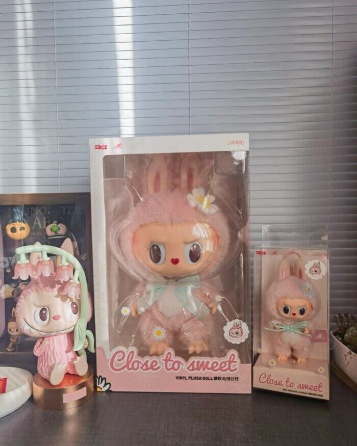 Mokoko V1 Close to Sweet Limited Edition Plush Doll 100% Authentic