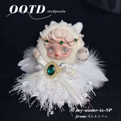 Skullpanda v3 Sandman Handmade Outfit – Elegant White Feather Dress with Emerald Gem | Fits Moldy Muffin also