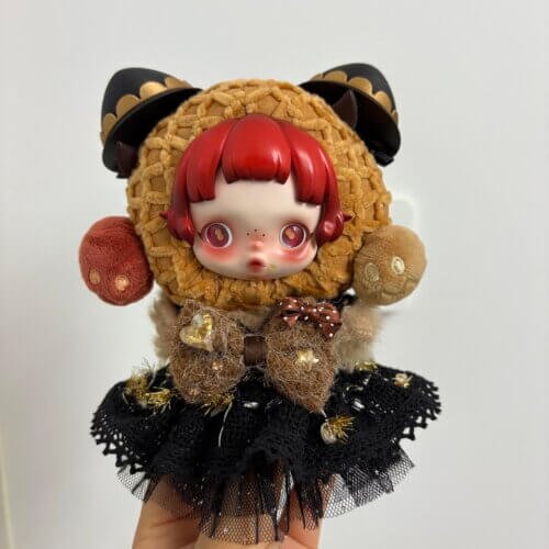 Skullpanda Peanut Handmade Outfit – Cozy Bear Style Dress with Golden Accents & Black Lace Skirt